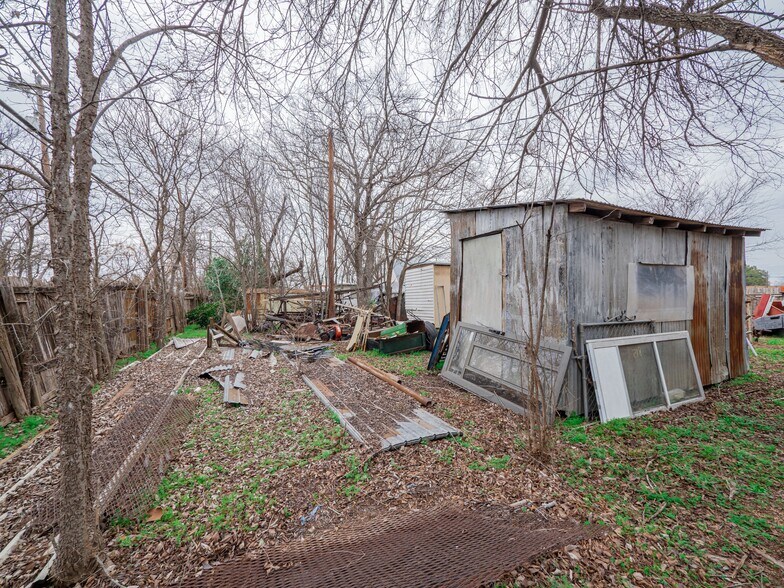 More Photos Of 201 S Highway 183, Leander Flex For Sale