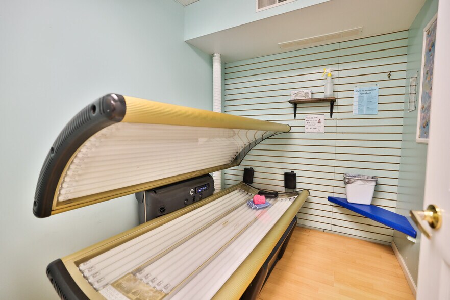 More Photos Of 1103 E Acton Ave, Wood River General Retail For Sale