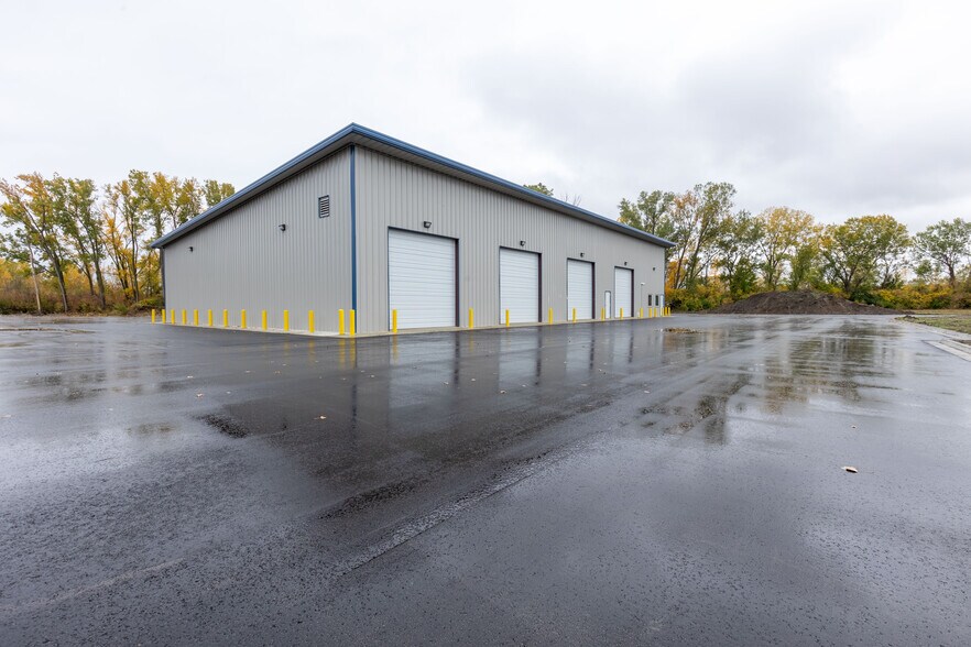 More Photos Of 6709 Universal Ave, Kansas City Warehouse For Sale