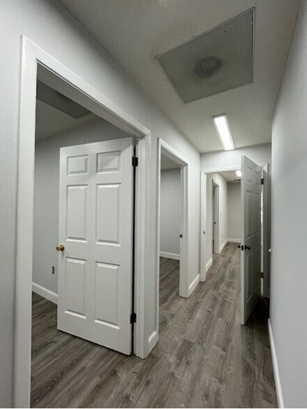 More Photos Of 13910 Fivay Rd, Hudson Medical For Lease