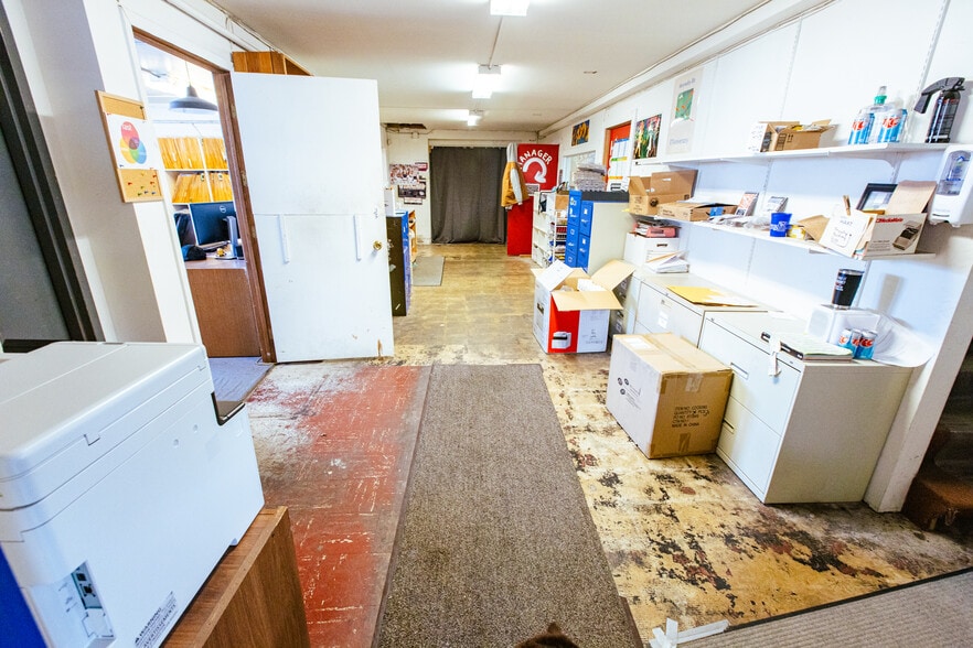 More Photos Of 130-134 N Madelia St, Spokane Manufacturing For Sale