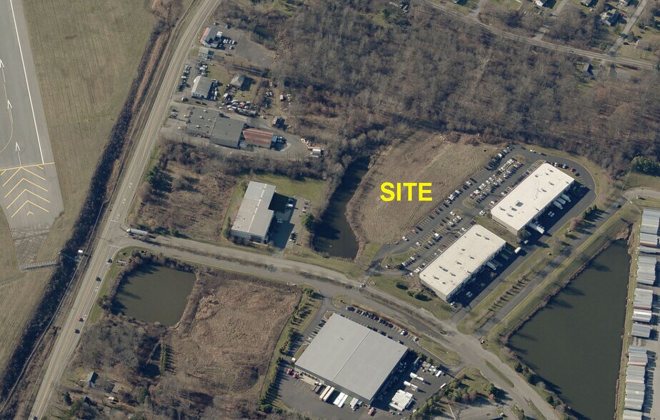More Photos Of 500 Corporate Blvd, Newburgh Land For Lease