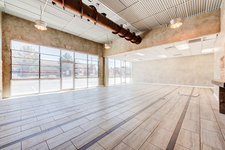 More Photos Of 5820 66th St, Lubbock Storefront Retail Office For Sale