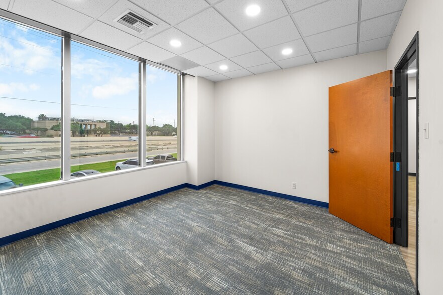 More Photos Of 1800 NE Loop 410, San Antonio Unknown For Lease