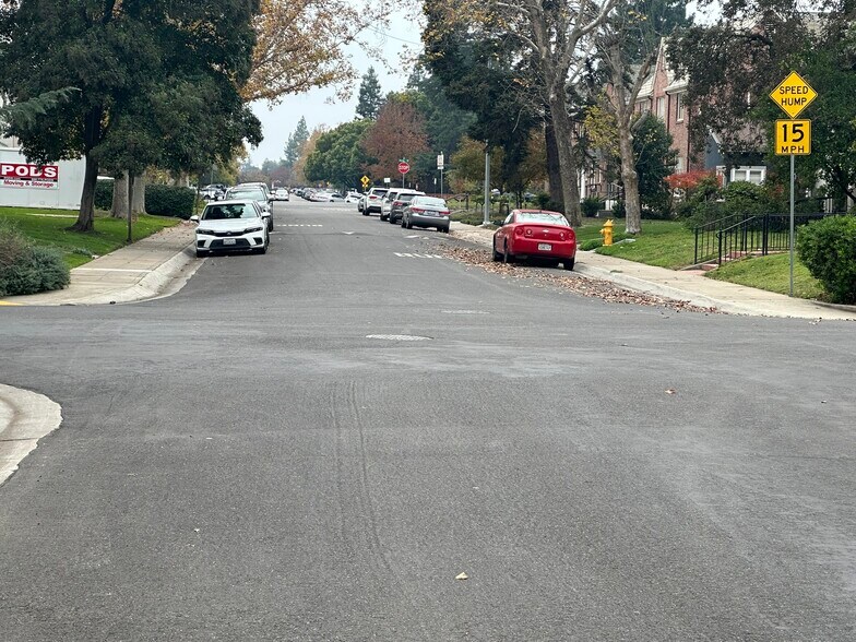 More Photos Of 150 W Stadium Dr, Stockton Apartments For Sale