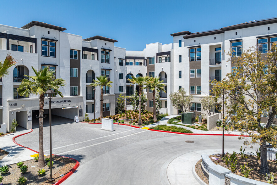 Primary Photo Of 1445 Town Center Dr, Chula Vista Apartments For Lease