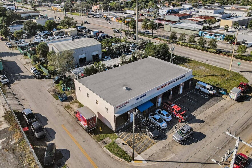 More Photos Of 5960-5992 SW 23rd St, West Park Showroom For Sale