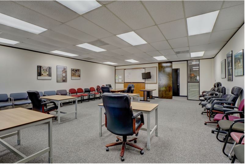 More Photos Of 5041 New Centre Dr, Wilmington Office For Sale