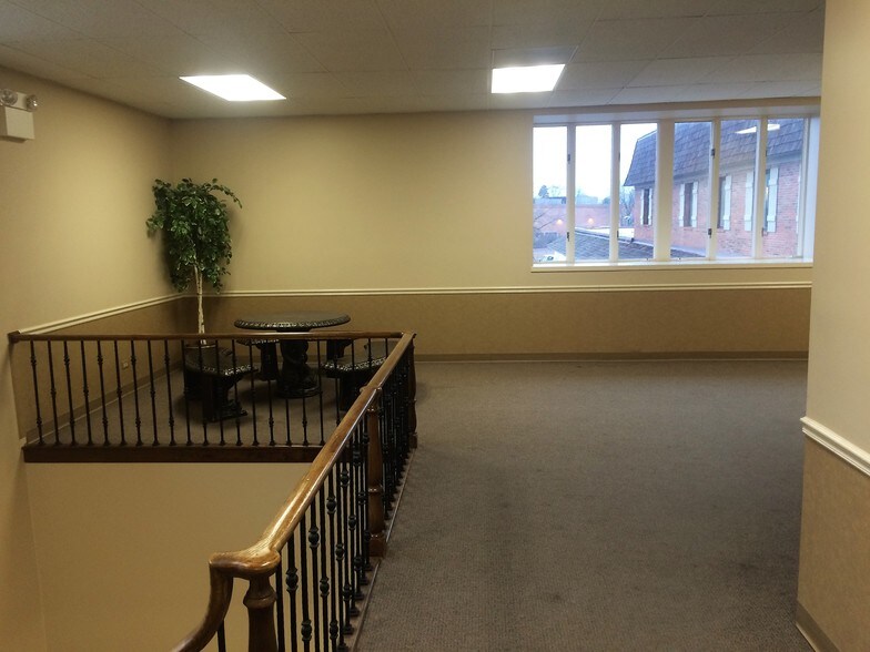 More Photos Of 100-130 Barrington Commons Ct, Barrington Unknown For Lease