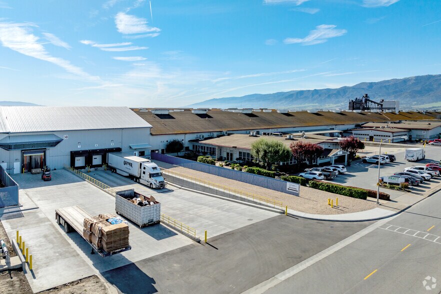 More Photos Of 340 El Camino Real South, Salinas Distribution For Lease