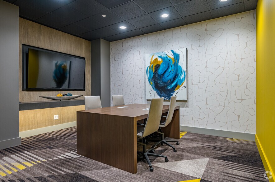 More Photos Of 14841 N Dallas Pky, Addison Office For Lease