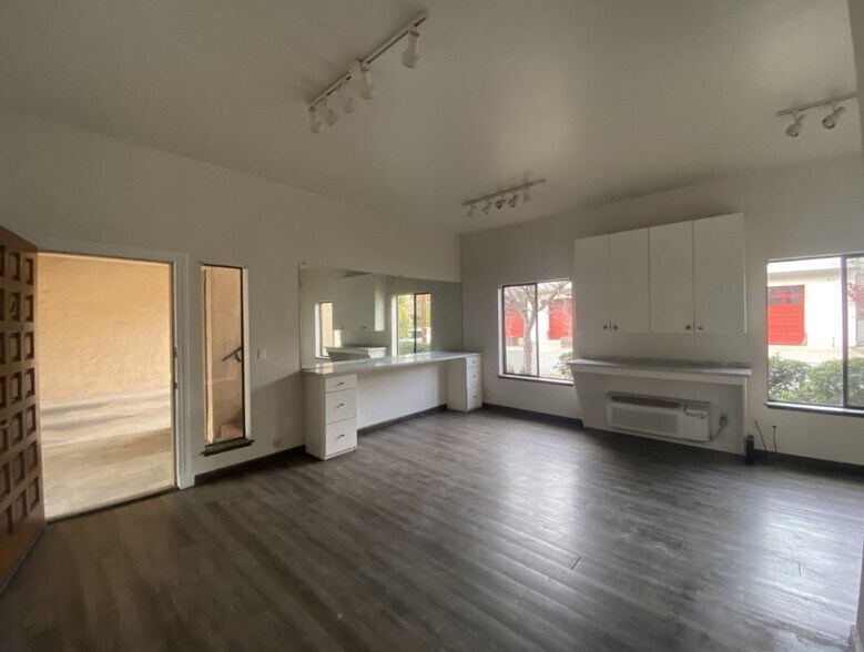 More Photos Of 21 Patten St, Sonoma Office For Sale