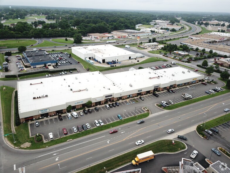 More Photos Of 500-570 Southpark Blvd, Colonial Heights Showroom For Lease