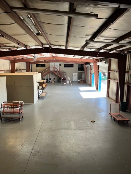 More Photos Of 777 Wesley Ave, Tarpon Springs Warehouse For Lease