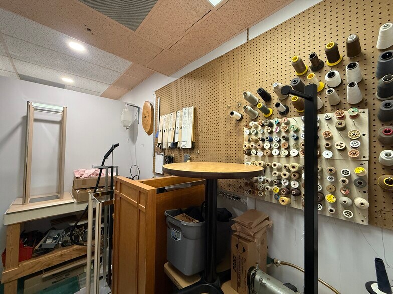 More Photos Of 4333 S Tamiami Trl, Sarasota Unknown For Lease