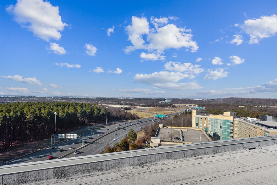 More Photos Of 2550 Wasser Ter, Herndon Office For Sale