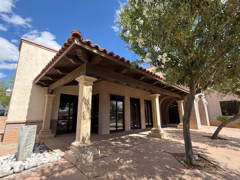 More Photos Of 3017 W Ina Rd, Tucson Office For Lease