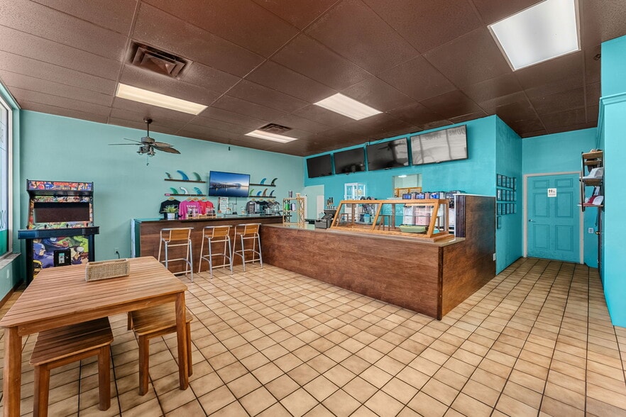 More Photos Of 1592 Jimmy Buffet Mem Hwy, Satellite Beach Office Residential For Sale