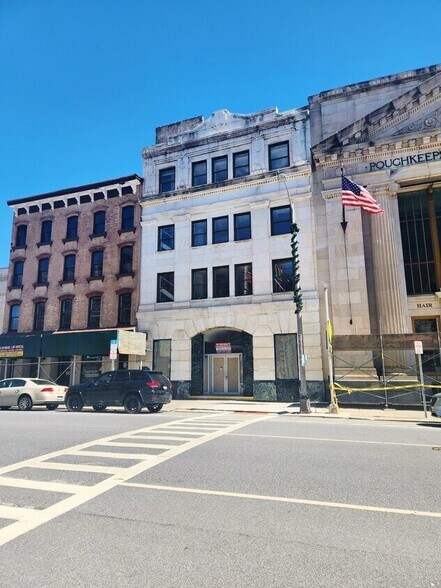 More Photos Of 17 Market St, Poughkeepsie Office For Sale