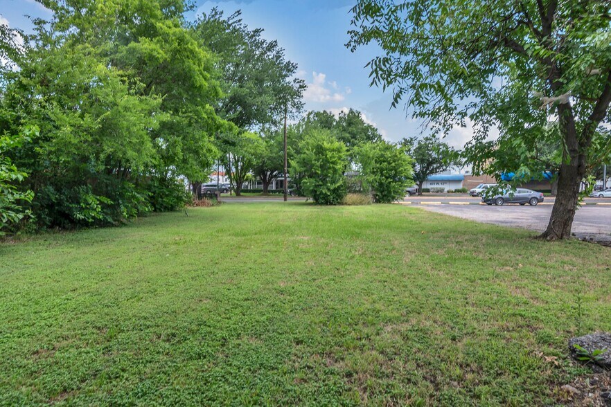 More Photos Of 412 W 12th St, Dallas Land For Sale