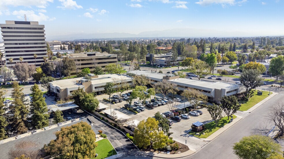 More Photos Of 5100 California Ave, Bakersfield Office For Lease