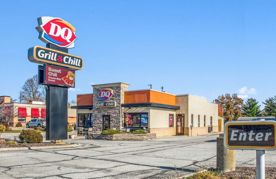 Primary Photo Of 236 N 13th St, Decatur Fast Food For Sale