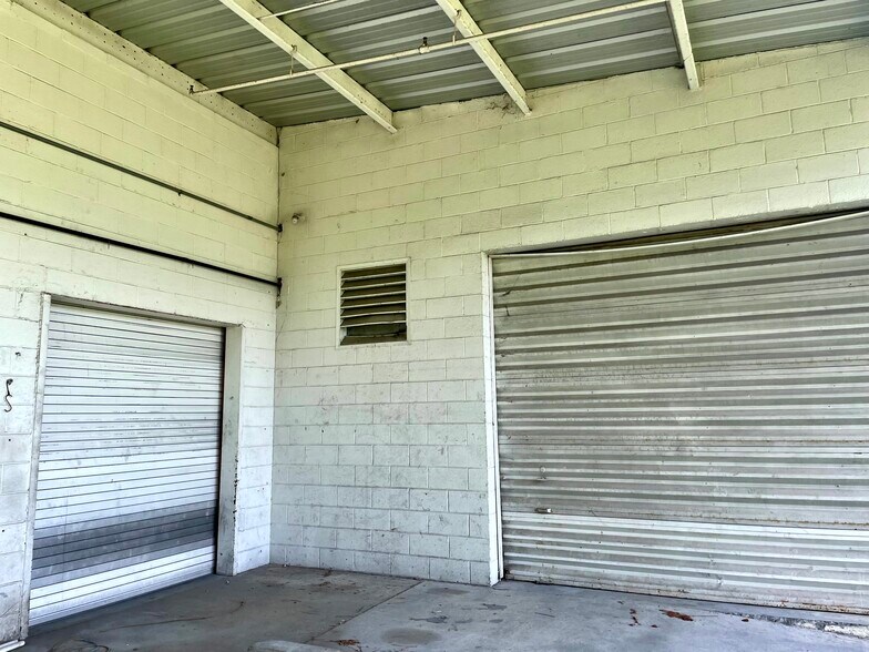 More Photos Of 111 Sparkman Dr, Garden City Warehouse For Lease