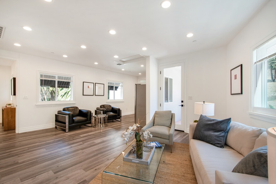 More Photos Of 9696 Antelope Rd, Beverly Hills Specialty For Sale