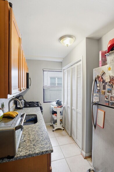 More Photos Of 1631 6th St NW, Washington Apartments For Sale