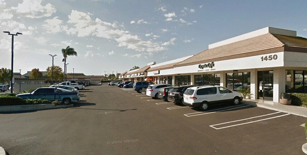 More Photos Of 1450-1470 N Santa Fe Ave, Vista Unknown For Lease