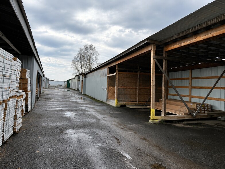 More Photos Of 529-531 Erie W blvd, Rome Industrial For Sale