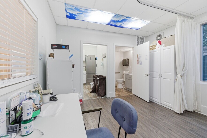 More Photos Of 181 Wind Chime Ct, Raleigh Office For Lease