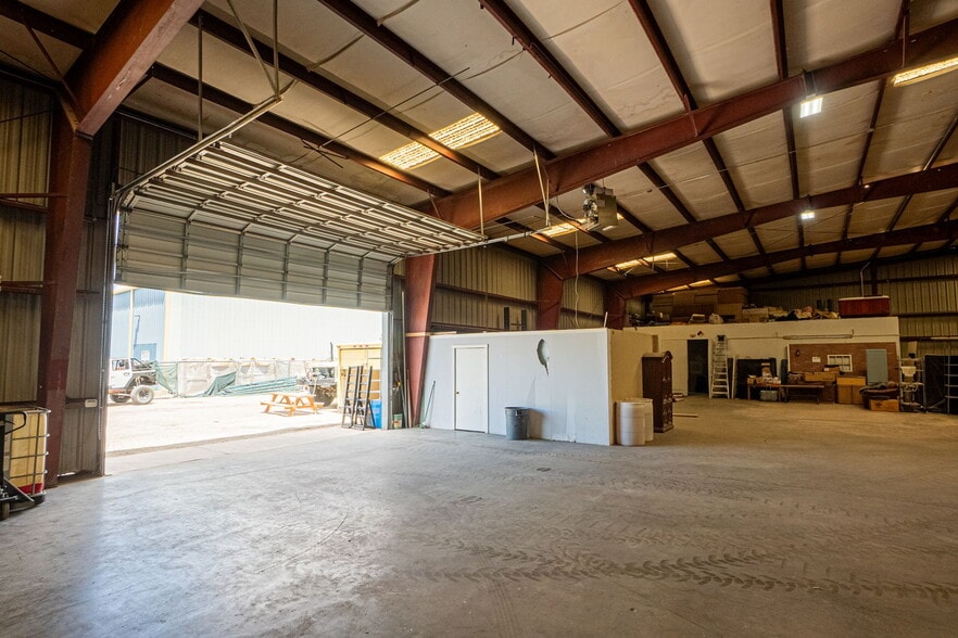 More Photos Of 3500 Confederate Rd, El Paso Warehouse For Sale