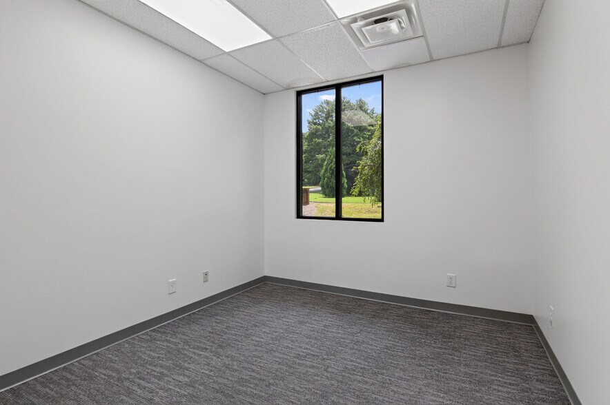 More Photos Of 9335 Industrial Trace, Alpharetta Warehouse For Sale