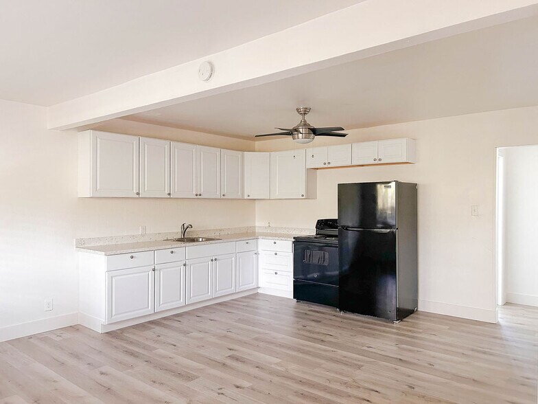 More Photos Of 2652 21st Ave, Sacramento Apartments For Sale