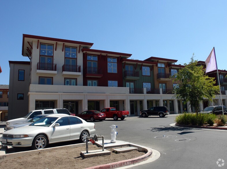 More Photos Of 965 Doubles Dr, Santa Rosa Apartments For Lease