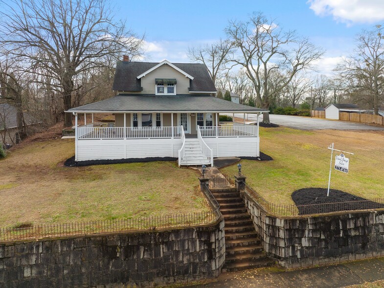 Primary Photo Of 1618 E North St, Greenville Office For Sale