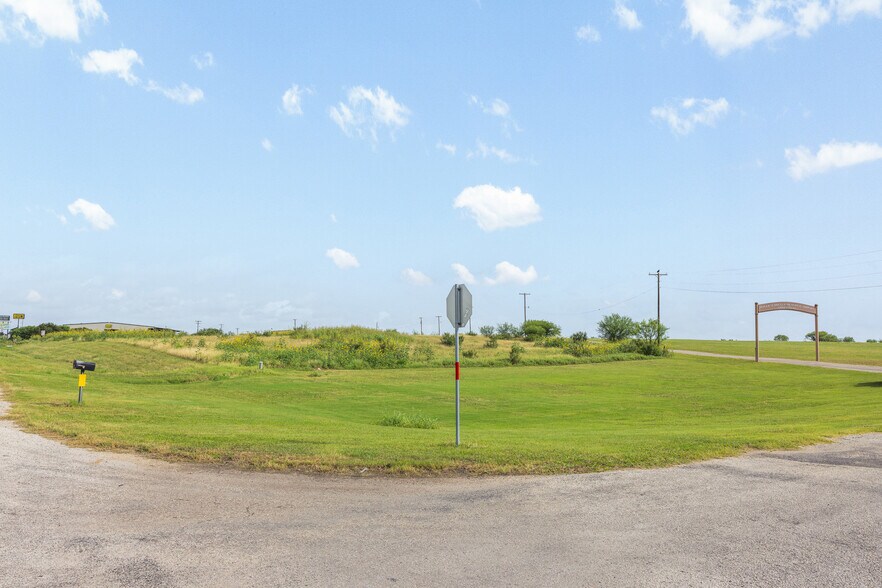 More Photos Of TBD U.S. 183, Gonzales Land For Sale