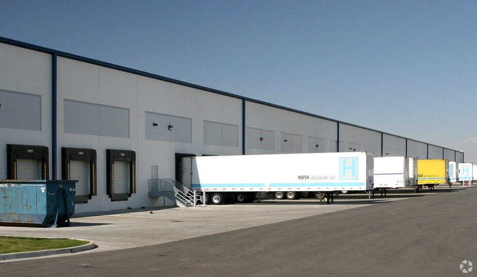 More Photos Of 2475 S 3200 W, Salt Lake City Distribution For Lease