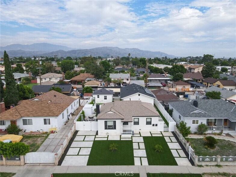 Primary Photo Of 7838-7840 Vantage Ave, North Hollywood Healthcare For Lease