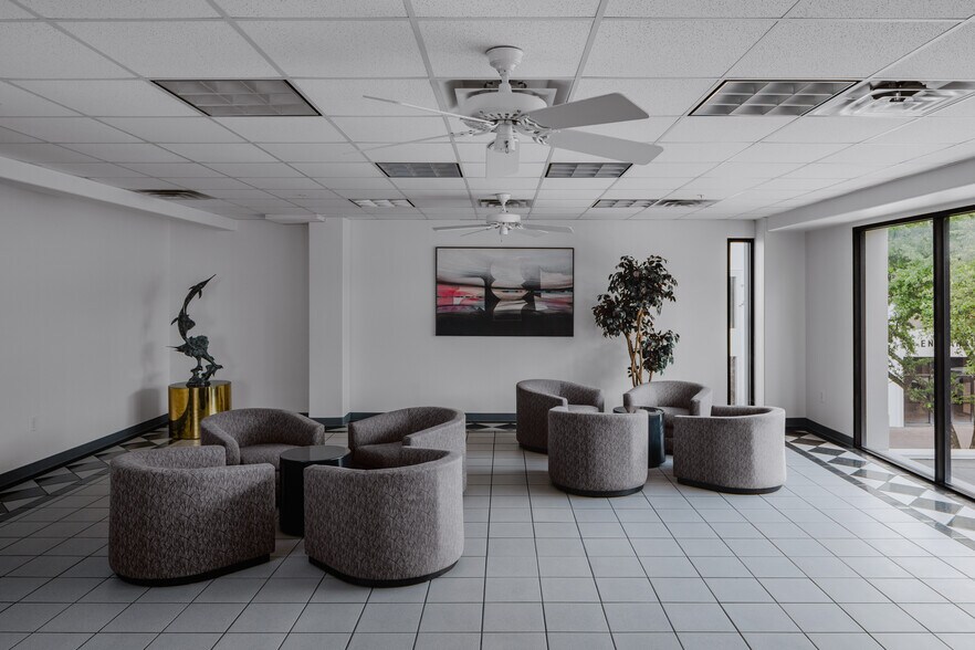 More Photos Of 5616 Lawndale St, Houston Medical For Sale