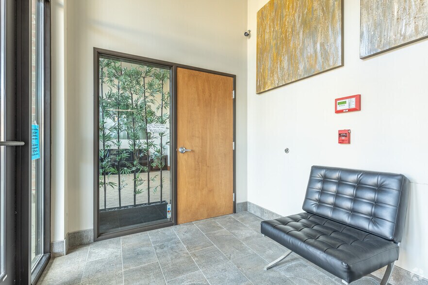 More Photos Of 512-514 7th St, Oregon City Medical For Lease