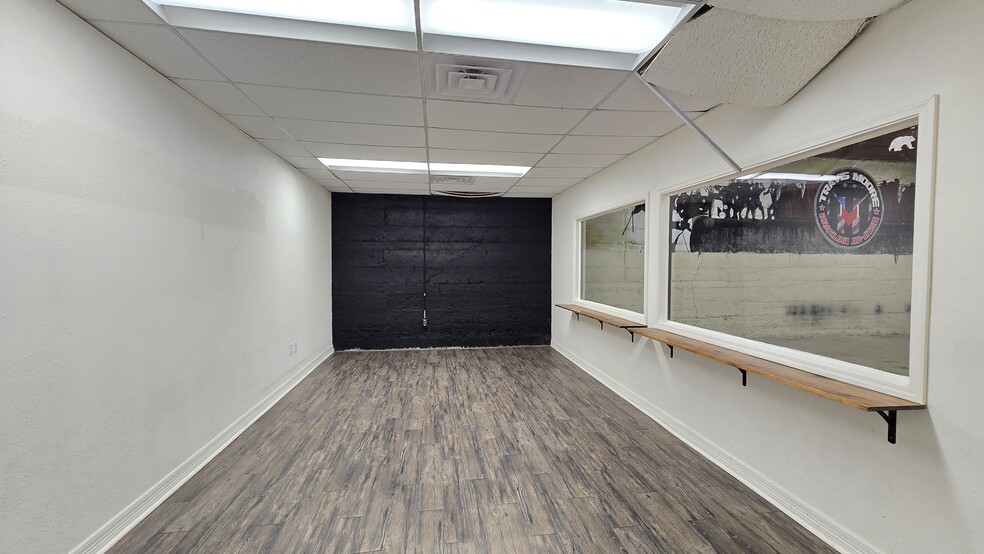 More Photos Of 12 S 4th St, Temple General Retail For Sale