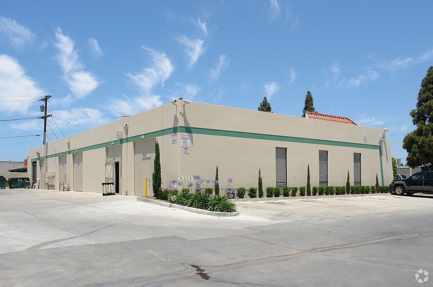 More Photos Of 1340-1350 E Edinger Ave, Santa Ana Warehouse For Lease