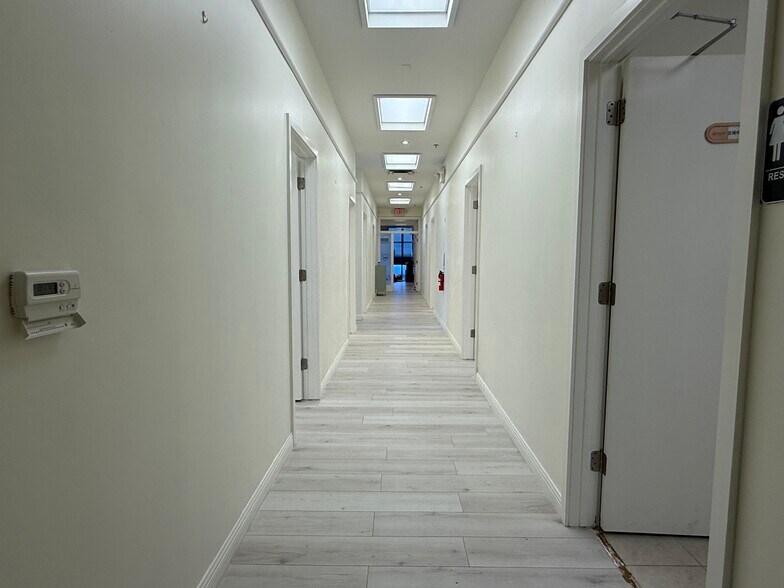 More Photos Of 9889 Bellaire Blvd, Houston General Retail For Sale