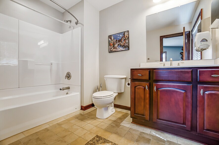 More Photos Of 4961 Cemetery Rd, Hilliard Loft Creative Space For Sale