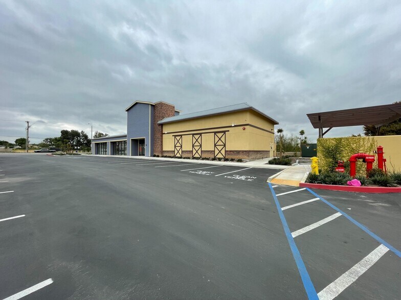 More Photos Of 9241 Limonite Ave, Jurupa Valley Unknown For Lease