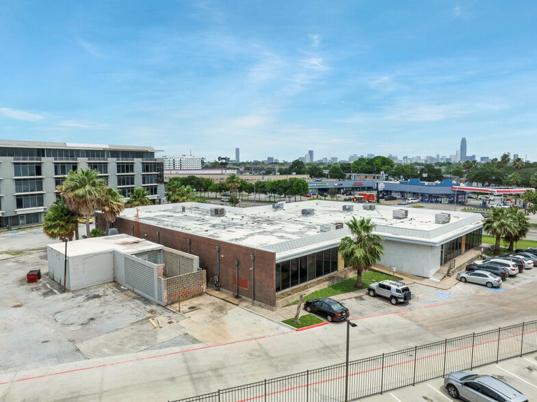 More Photos Of 6430 Hillcroft Ave, Houston Office For Sale