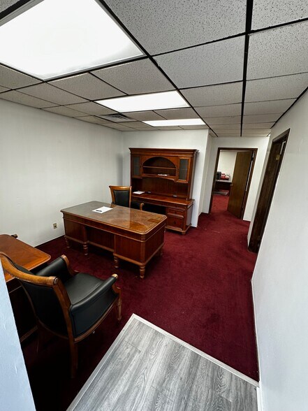 More Photos Of 212 N 16th St, La Porte Light Distribution For Sale