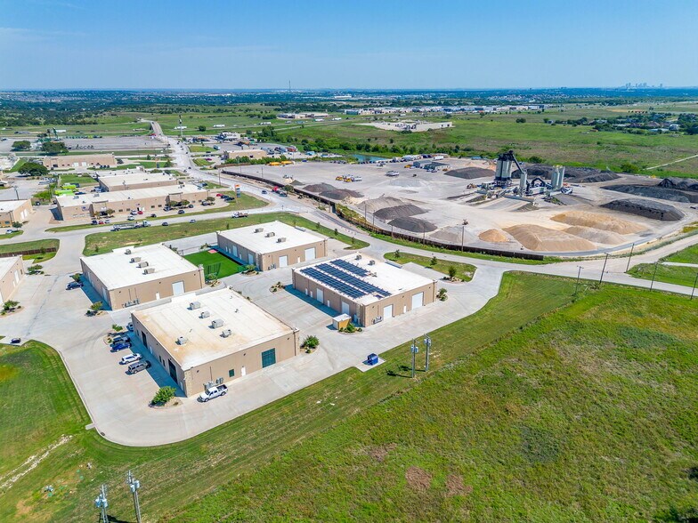 More Photos Of 1510 Markum Ranch Rd, Fort Worth Warehouse For Lease